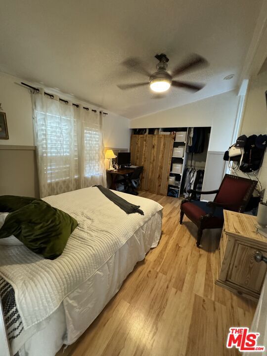 25000 Hawkbryn Avenue, Newhall CA: https://media.crmls.org/mediaz/7ed91121-7d76-4f83-a19d-b37c12084230.jpg