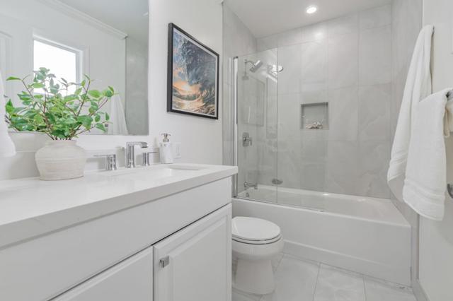 932 Pleasant Hill Road, Redwood City CA: https://media.crmls.org/mediaz/7ed91615-daa6-4268-8019-9557928f24b0.jpg