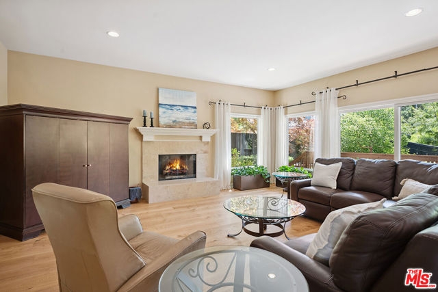 23040 Blue Bird Drive, Calabasas CA: https://media.crmls.org/mediaz/7ed98ac3-9879-4154-978c-0fe21c8113cf.jpg