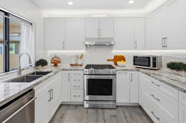 48963 Canyon Crest Lane, Palm Desert, CA 92260