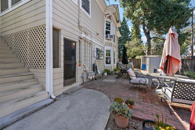 256 Los Gatos Boulevard, Los Gatos CA: https://media.crmls.org/mediaz/7edb9173-ee97-47be-8be2-8890ab92faea.jpg