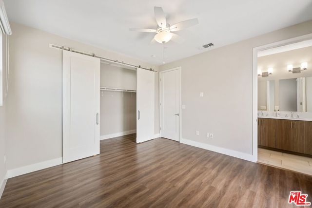 4394 Paxton Place, Calabasas CA: https://media.crmls.org/mediaz/7edc2874-5799-4b32-8250-5aa214ae0f0d.jpg