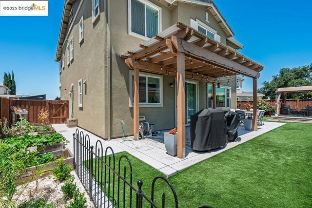 4670 Fuschia Way, Oakley CA: https://media.crmls.org/mediaz/7edc3bb2-f4d3-4f4d-a258-928835cf8ddf.jpg