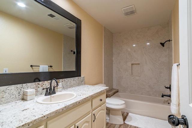 6020 Sherry Lee Lane, Salinas CA: https://media.crmls.org/mediaz/7edc6244-cf33-4dc9-902b-b06cd9f594c4.jpg