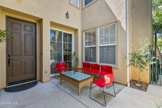 477 Parkview Court, Simi Valley CA: https://media.crmls.org/mediaz/7edca330-280a-41b6-a883-9a5cba61fe5b.jpg