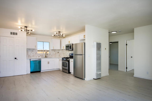 7382 Olympic Road, Joshua Tree CA: https://media.crmls.org/mediaz/7edd7038-4484-41fa-b823-f96241a701a4.jpg
