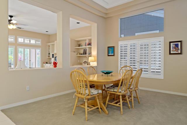 78123 Foxbrook Lane, Palm Desert CA: https://media.crmls.org/mediaz/7edd944f-8039-474d-b21e-92323f041ae7.jpg