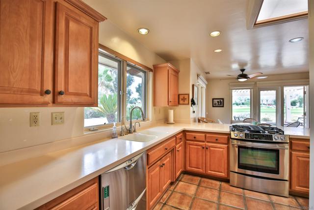 181 Montezuma Dr, Borrego Springs CA: https://media.crmls.org/mediaz/7edde450-9a56-4605-841c-deeb0a57b165.jpg