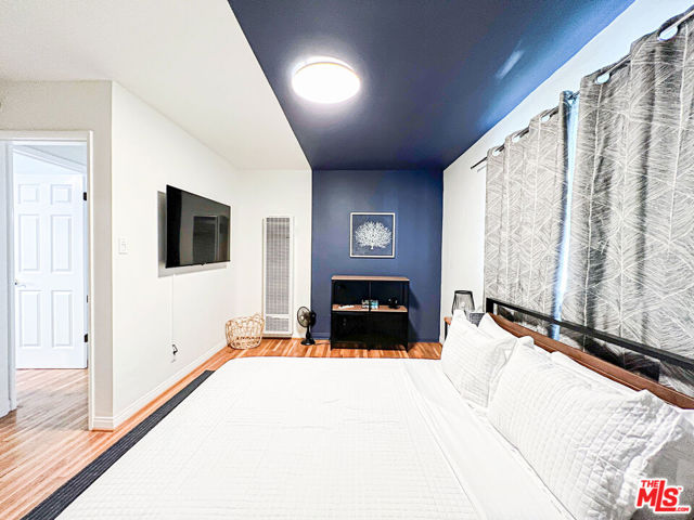 1173 Amherst Avenue, Los Angeles CA: https://media.crmls.org/mediaz/7eddf2ee-b78a-4819-a5c4-a020d05ae6ba.jpg