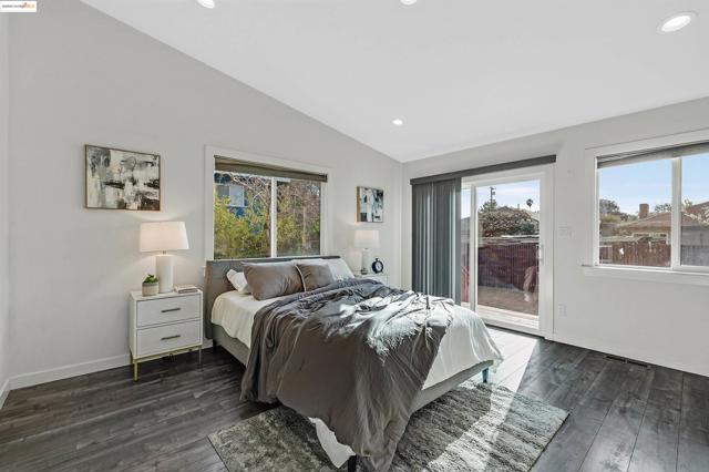 Image 16 of 49 For 2914 Stanton Street