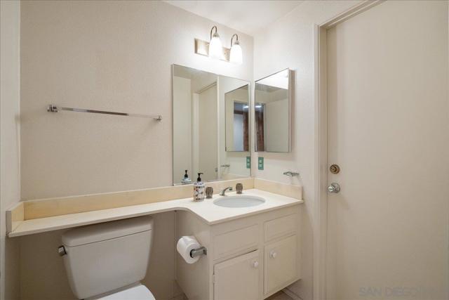 13334 Barbados Way, Del Mar CA: https://media.crmls.org/mediaz/7edf2548-ff01-4f11-a77f-6f86f214bd65.jpg