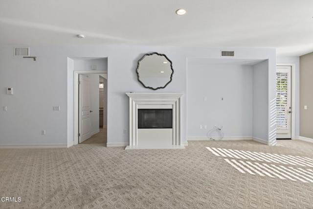 1423 Windshore Way, Oxnard CA: https://media.crmls.org/mediaz/7edf9db5-8af3-4f12-8c4a-291edf19ac5f.jpg