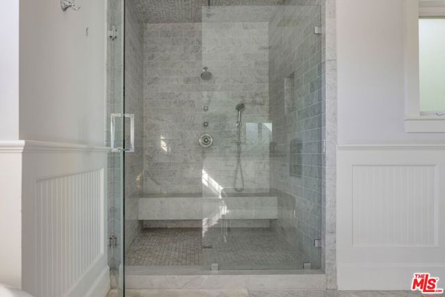 Image 23 of 35 For 5523 Longridge Avenue