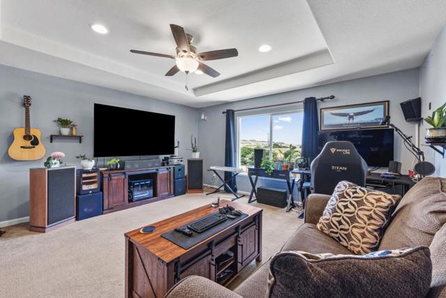 531 Via Vaquero Sur, San Juan Bautista CA: https://media.crmls.org/mediaz/7ee07da5-16b2-4d00-8a57-6caf39bc02aa.jpg