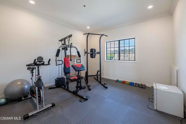 11300 Highridge Court, Camarillo CA: https://media.crmls.org/mediaz/7ee0d736-a8c1-43b8-9d87-1f0110c78e32.jpg