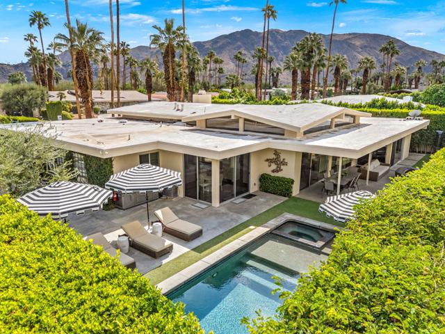 2015 S Toledo Avenue, Palm Springs CA: https://media.crmls.org/mediaz/7ee15b12-2503-47a3-bdc4-3c58281822a0.jpg