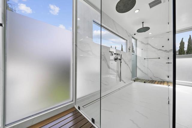 Detail Gallery Image 40 of 50 For 7713 Esterel Dr, La Jolla,  CA 92037 - 5 Beds | 5/1 Baths