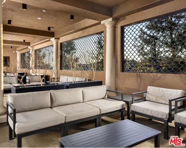 20659 W Beech Circle, Porter Ranch CA: https://media.crmls.org/mediaz/7ee22c20-dcb5-498b-a6b9-d424a79a5906.jpg