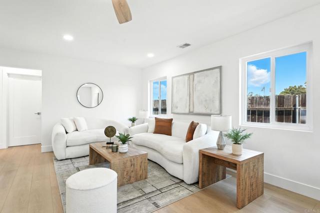 Detail Gallery Image 2 of 30 For 5885 Lynn St, San Diego,  CA 92105 - 3 Beds | 2 Baths