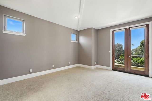 3200 Elm Avenue, Manhattan Beach CA: https://media.crmls.org/mediaz/7ee2d78e-7700-434d-add7-5212b65fa585.jpg