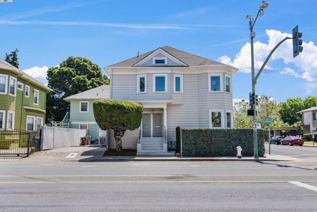 Details for 1002 Adeline St, Oakland, CA 94607