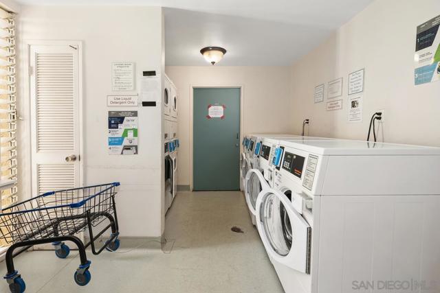 1855 Diamond St, San Diego CA: https://media.crmls.org/mediaz/7ee37acd-88a2-4dc1-859b-acb436880dd1.jpg