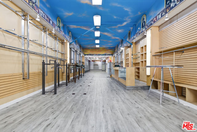  Commercial for Sale in Los Angeles, California