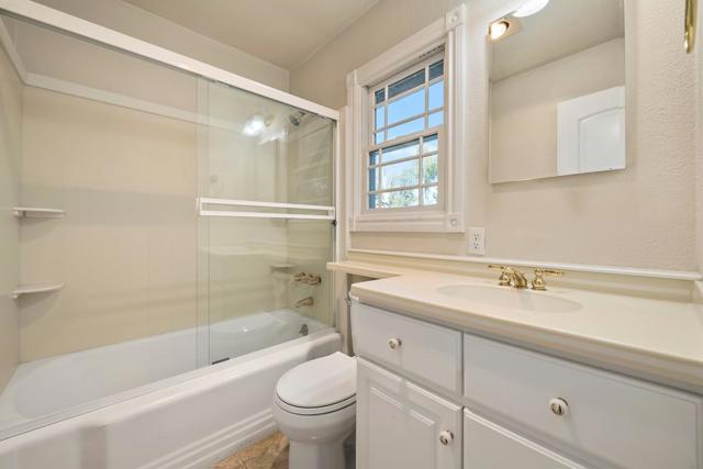 Image 18 of 41 For 17501 Wedgewood Avenue