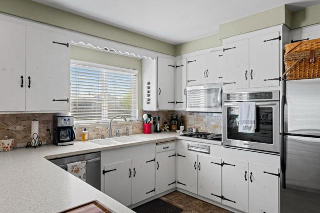 4211 Bolsa Road, Hollister CA: https://media.crmls.org/mediaz/7ee3ff50-8769-49f9-922c-45cfde275f66.jpg