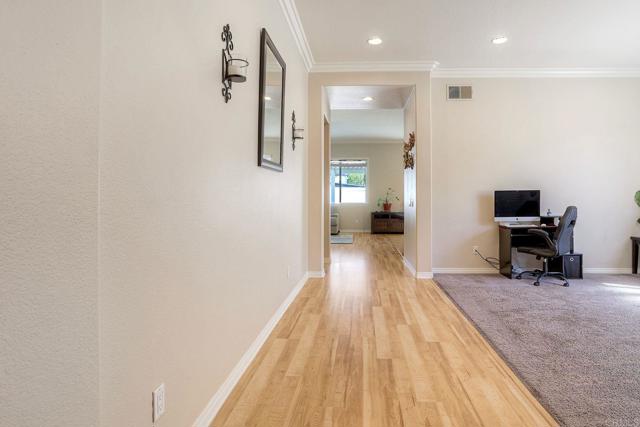 24493 Corte Rojelio, Murrieta, CA 92562 photo 10