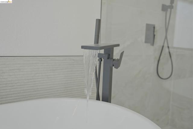 Image 39 of 60 For 2392 Austin Ct