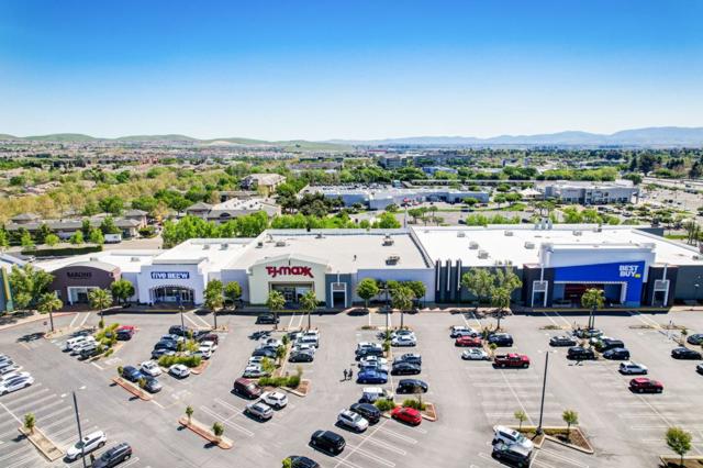 5501 De Marcus Boulevard, Dublin CA: https://media.crmls.org/mediaz/7ee4e7a5-239c-4175-82f3-9319e0a229d9.jpg
