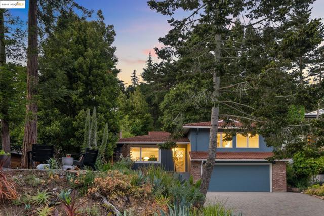 5801 Balboa Dr, Oakland CA: https://media.crmls.org/mediaz/7ee59d06-7dc7-45c8-8f5a-c53b36eff994.jpg