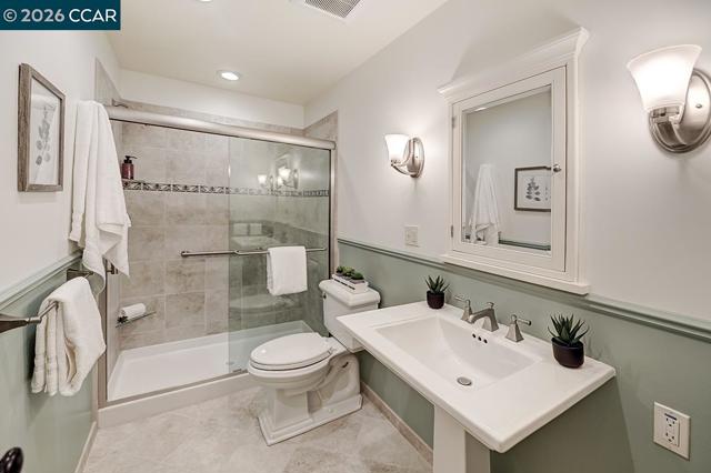 Image 43 of 58 For 925 Terra California Dr  6