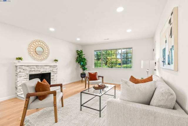 2561 Middlefield Ave, Fremont CA: https://media.crmls.org/mediaz/7ee6148e-8a0d-4667-a66b-f15ddf5a1dd1.jpg