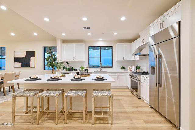 Detail Gallery Image 3 of 37 For 3245 Arrowhead Ct, Altadena,  CA 91001 - 4 Beds | 3/1 Baths