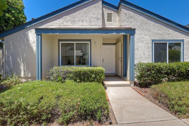 232 Cerco Rosado, San Marcos CA: https://media.crmls.org/mediaz/7ee73859-0c74-49f9-9d30-005b22c6373a.jpg