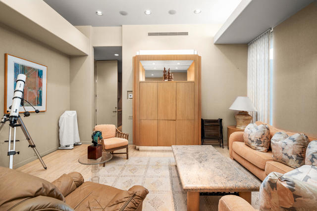 203 Kiva Drive, Palm Desert CA: https://media.crmls.org/mediaz/7ee75615-7aef-4fbb-9e9b-81e743010709.jpg