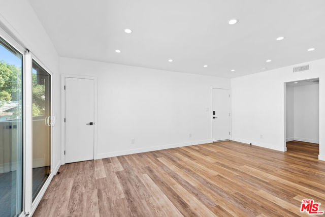 1563 Gordon Street, Los Angeles CA: https://media.crmls.org/mediaz/7ee78271-5d21-4b43-b983-62d50f5eb112.jpg
