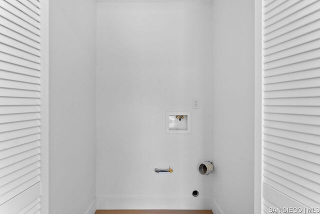 4642 Aragon DR, San Diego CA: https://media.crmls.org/mediaz/7ee7bb94-0a84-4680-8074-e8b1e35562d8.jpg