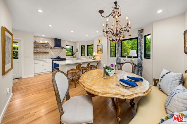 305 E Islay Street, Santa Barbara CA: https://media.crmls.org/mediaz/7ee9deb3-1b69-4206-872c-2baf640be3c1.jpg