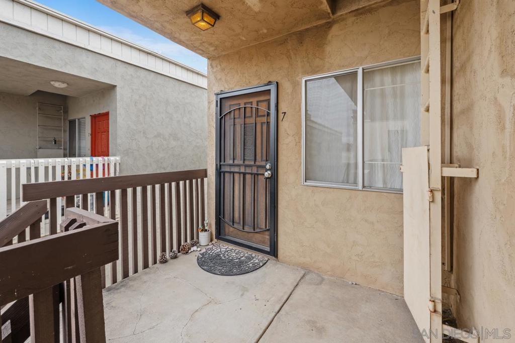 4550 Glacier - photo 3