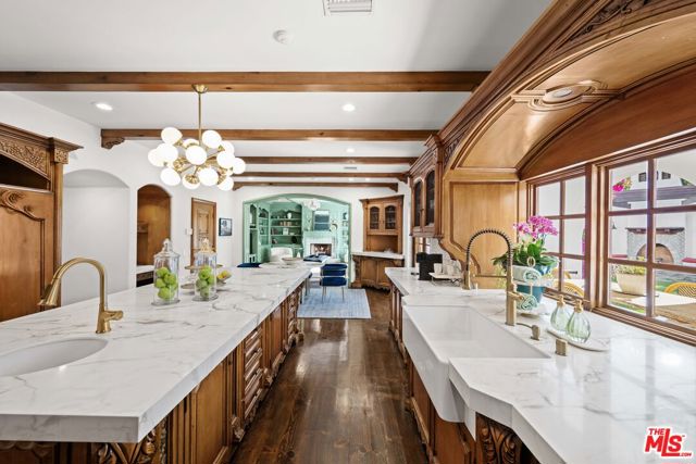 2347 E Valley Road, Santa Barbara CA: https://media.crmls.org/mediaz/7eeb34fb-934f-453d-b4eb-e09d2ebf0196.jpg