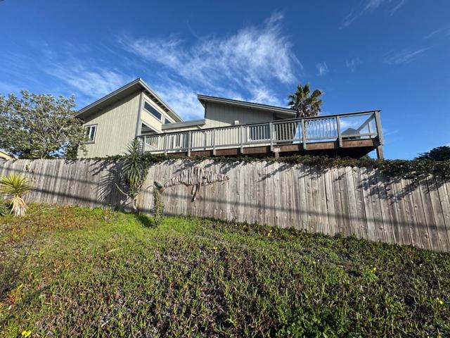 304 12th Street, Montara CA: https://media.crmls.org/mediaz/7eeb5569-2024-4664-a34f-fba04d37371a.jpg