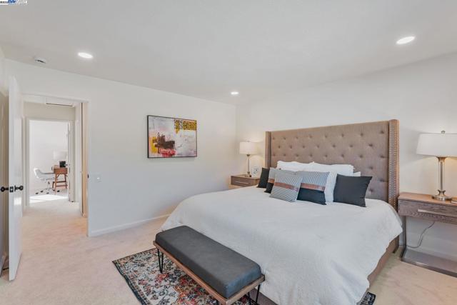 3856 Jacana Lake Ct, Fremont CA: https://media.crmls.org/mediaz/7eeb7d21-5010-4e44-8fff-a90aae247b5b.jpg