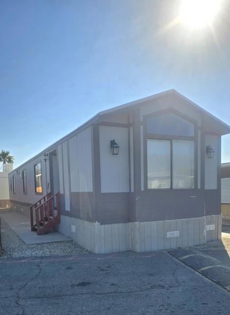 64625 Pierson Boulevard, Desert Hot Springs CA: https://media.crmls.org/mediaz/7eebd2bc-d31c-40cf-aed6-2ef9fc696425.jpg
