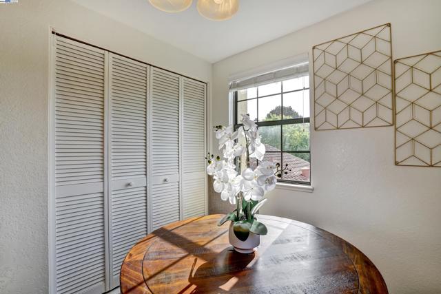 2513 Galleon Place, San Leandro CA: https://media.crmls.org/mediaz/7eec16aa-b6ad-4476-a880-11cfd14126d4.jpg