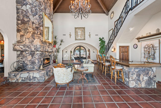 Image 13 of 108 For 56375 Bighorn Drive