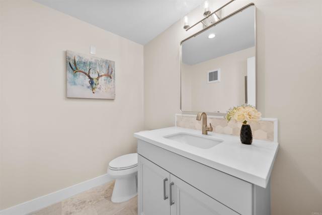 812 N Cleveland Street, Oceanside CA: https://media.crmls.org/mediaz/7eec86c3-dc3b-4635-bc8e-5e9b3e499ba2.jpg