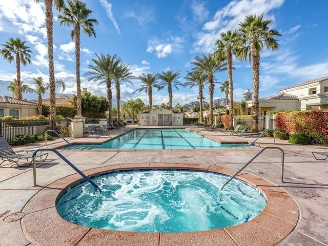 80872 Calle Azul, La Quinta CA: https://media.crmls.org/mediaz/7eecf38c-dba5-4cdf-9221-d5db9128b0b4.jpg